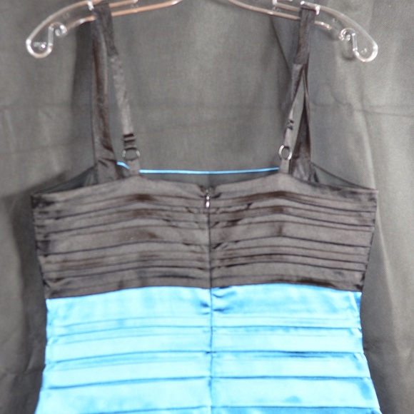 Satiny Black/Turquoise Body Con Dress SZ M SUZY - Picture 12 of 12